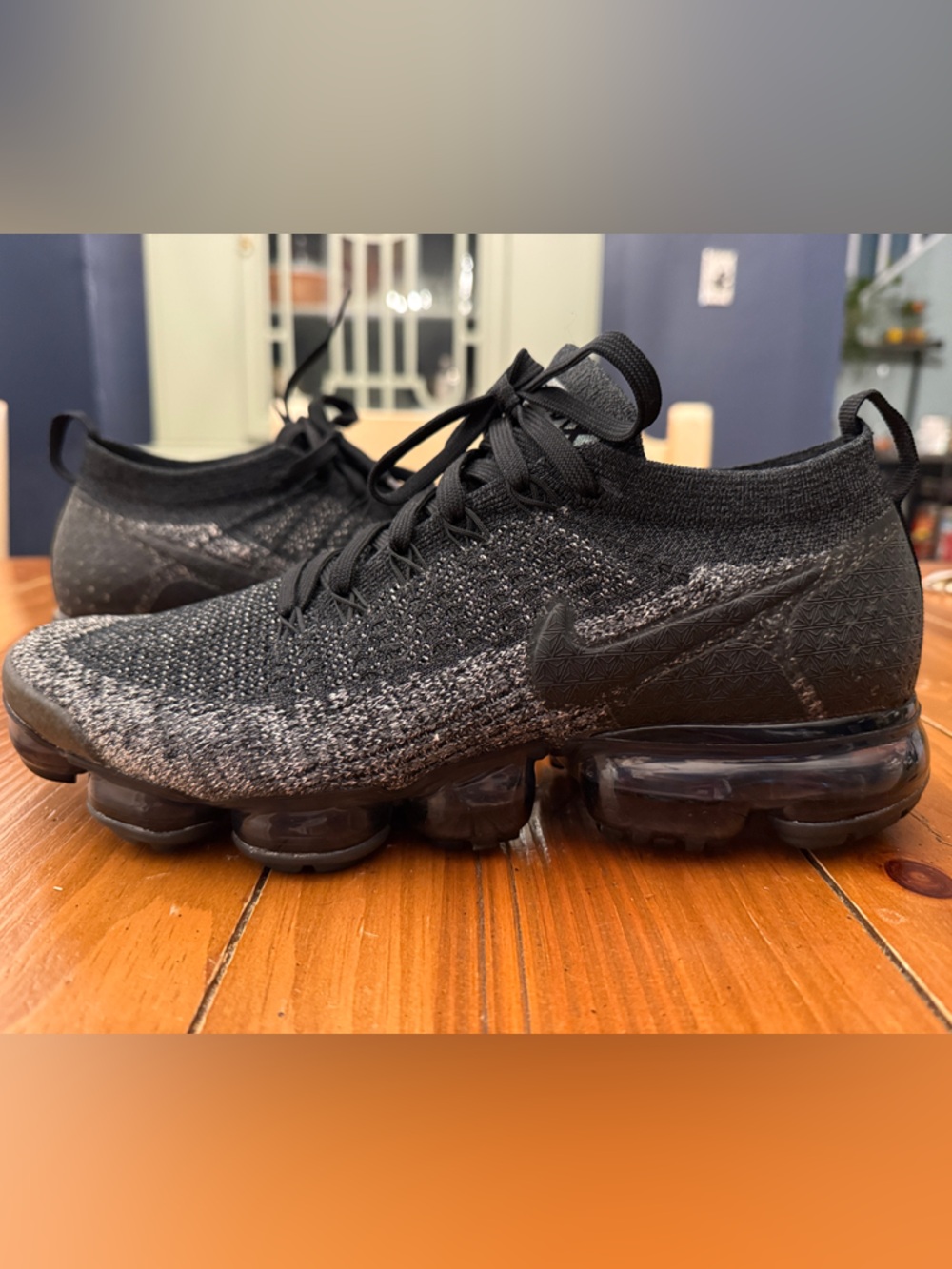 NEW! Nike Men’s Black and Gray Vapormax Flyknit 2 Sneakers